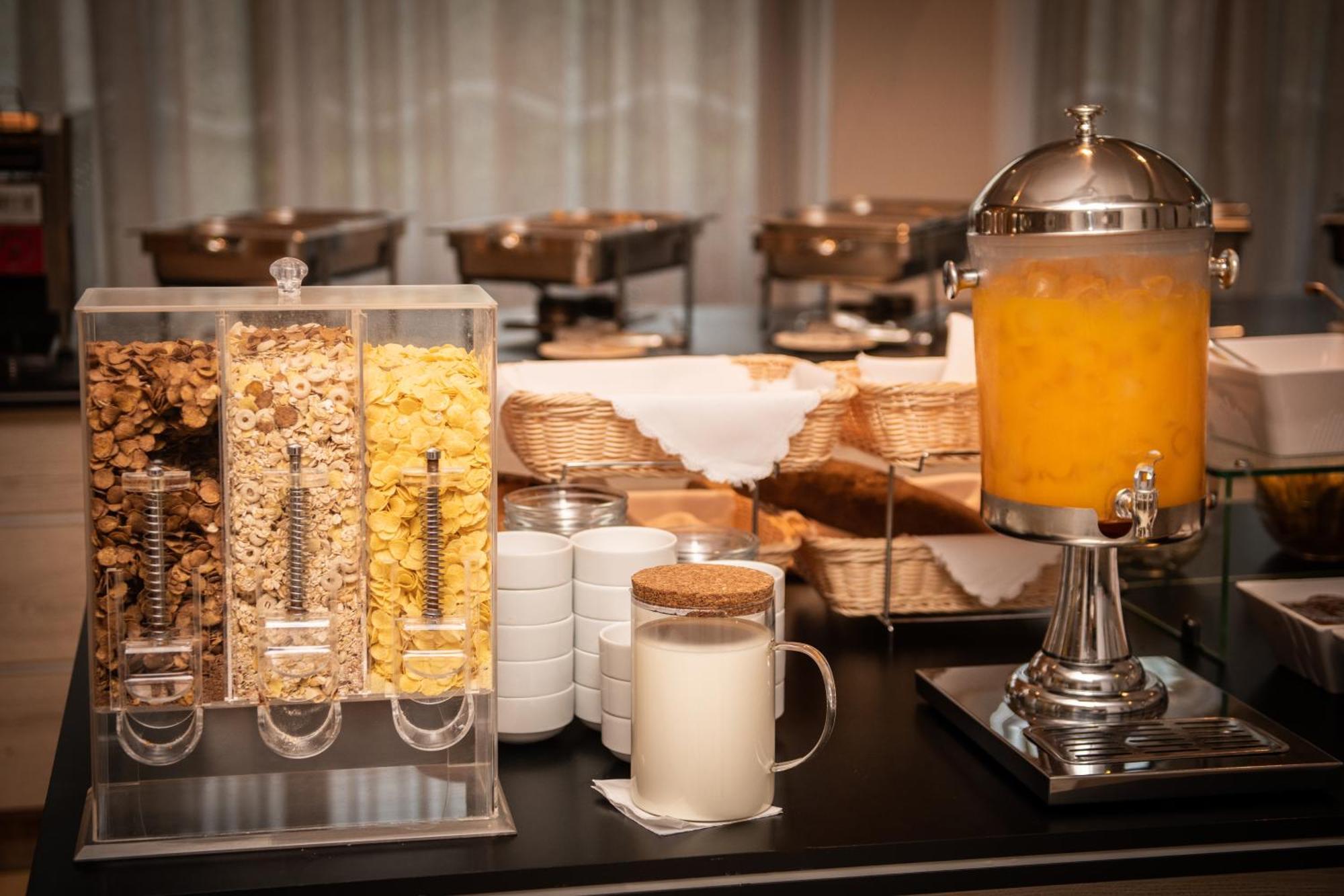 Kalamákion Crystal Beach Hotel מראה חיצוני תמונה