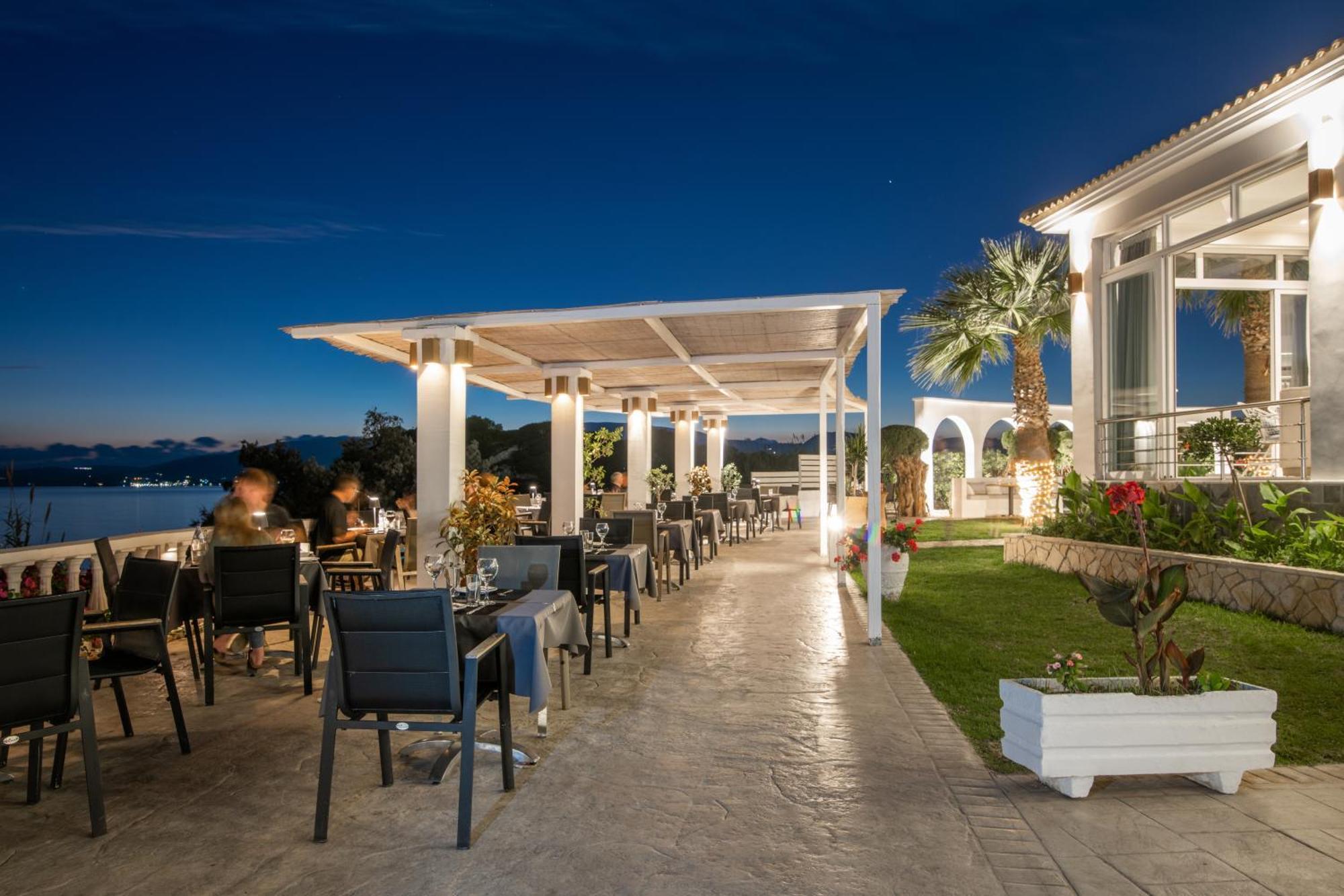 Kalamákion Crystal Beach Hotel מראה חיצוני תמונה