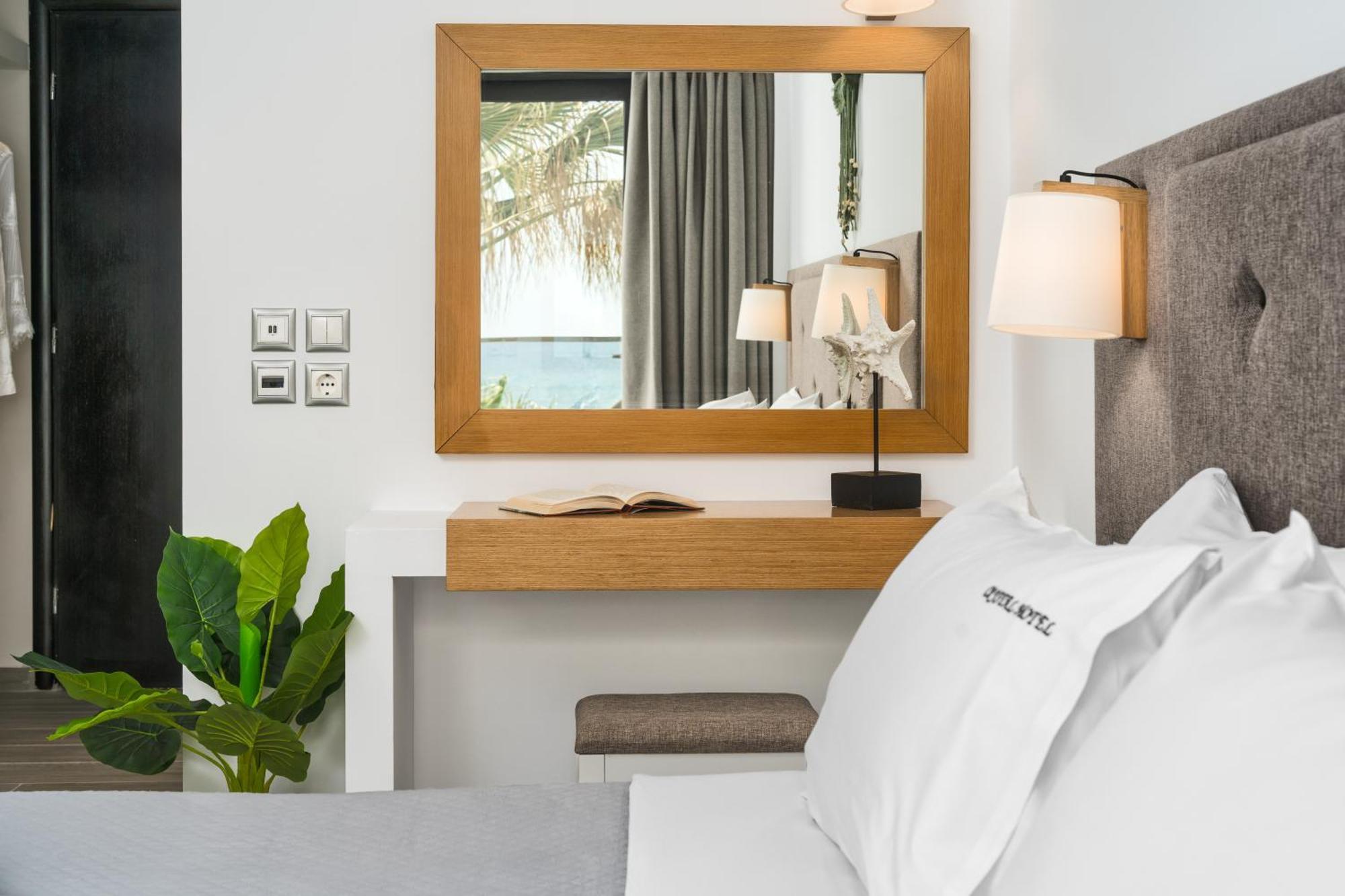 Kalamákion Crystal Beach Hotel מראה חיצוני תמונה