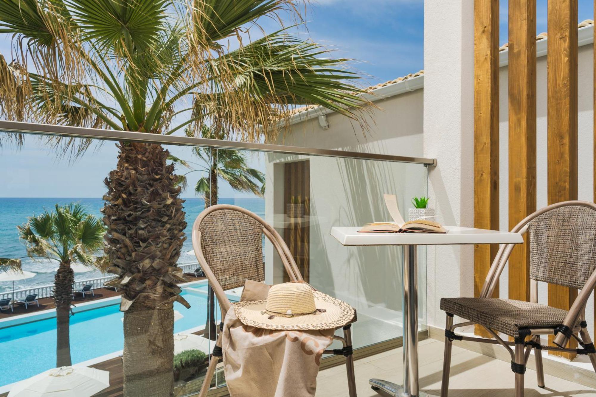 Kalamákion Crystal Beach Hotel מראה חיצוני תמונה