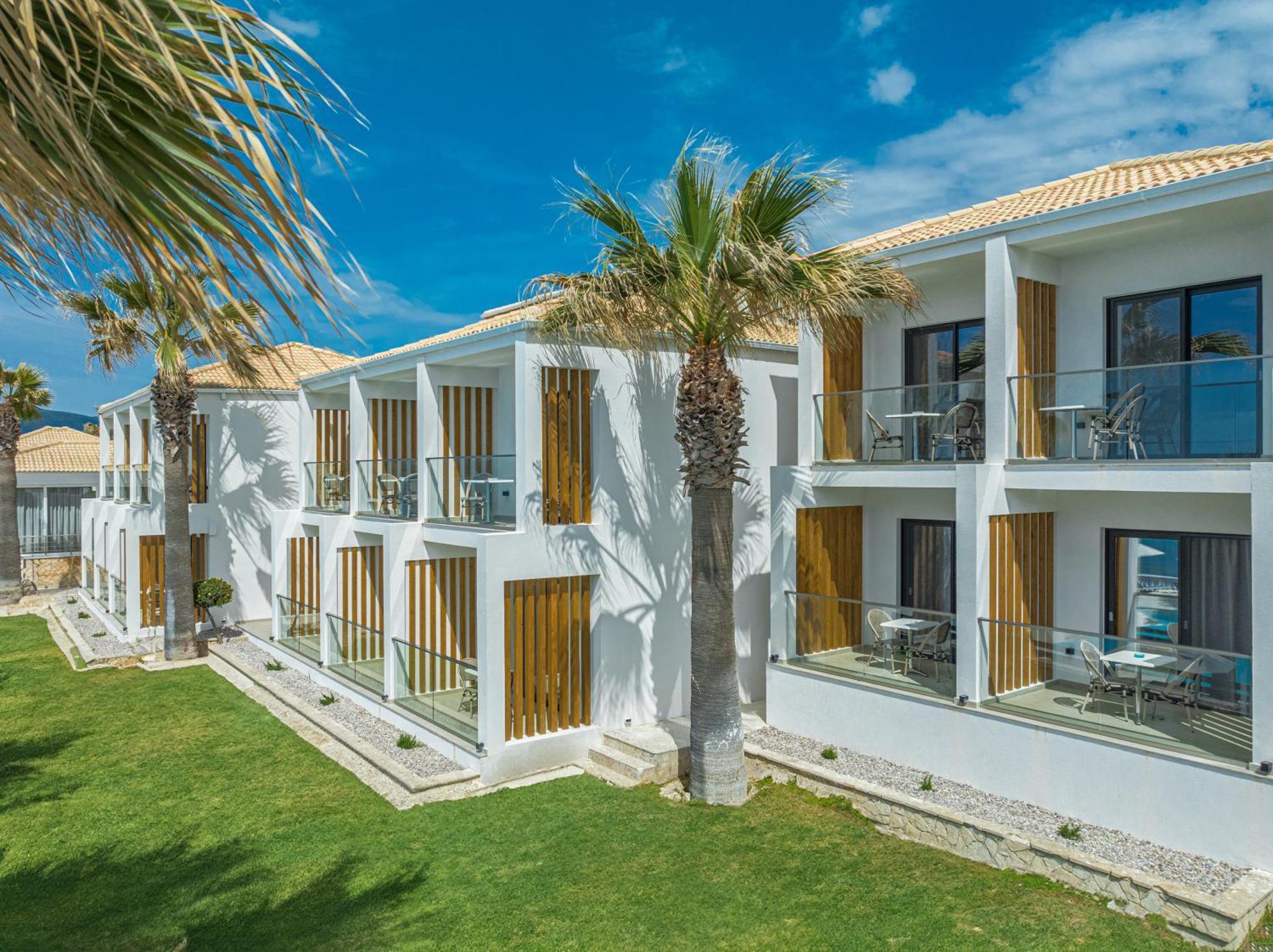 Kalamákion Crystal Beach Hotel מראה חיצוני תמונה