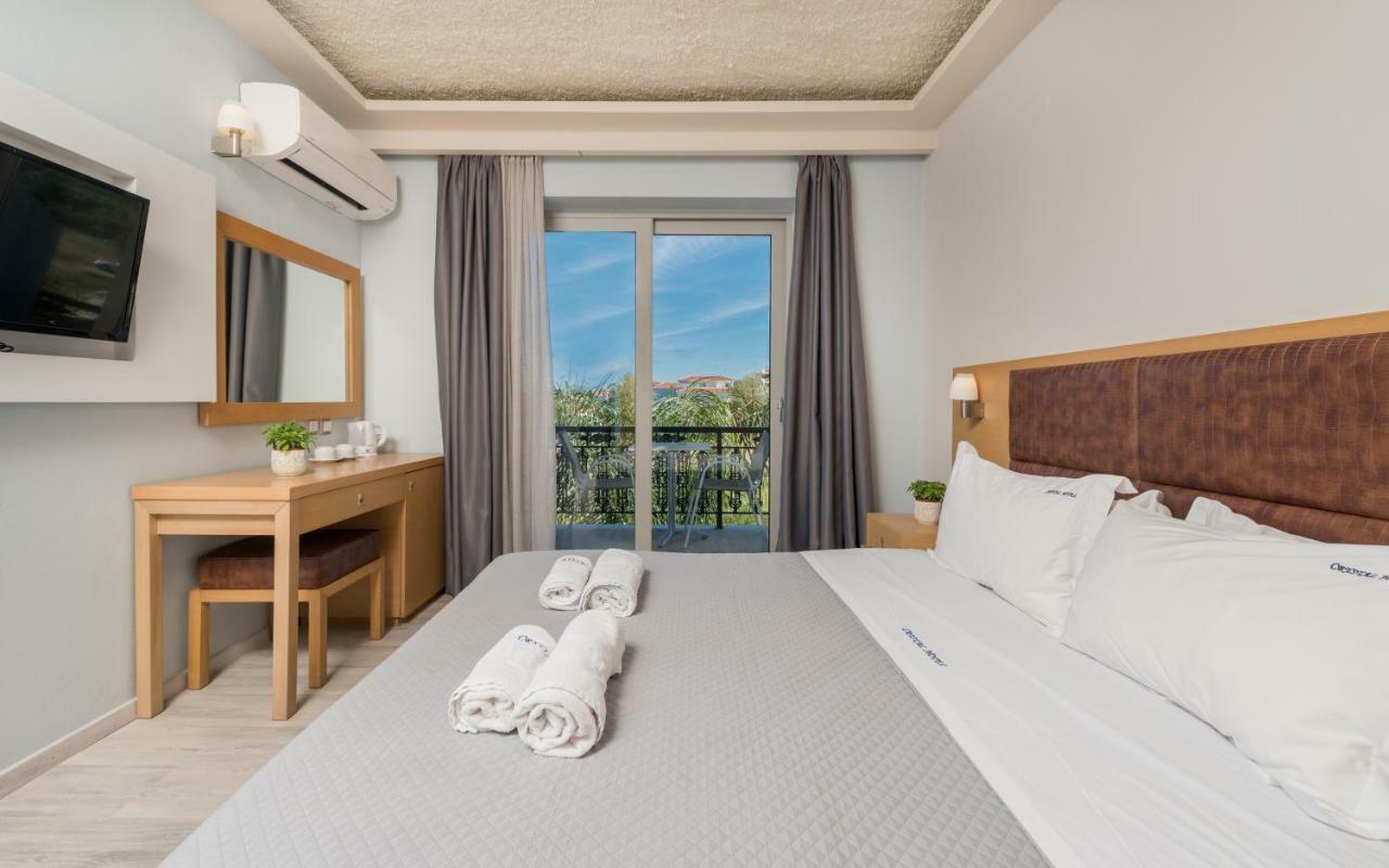 Kalamákion Crystal Beach Hotel מראה חיצוני תמונה
