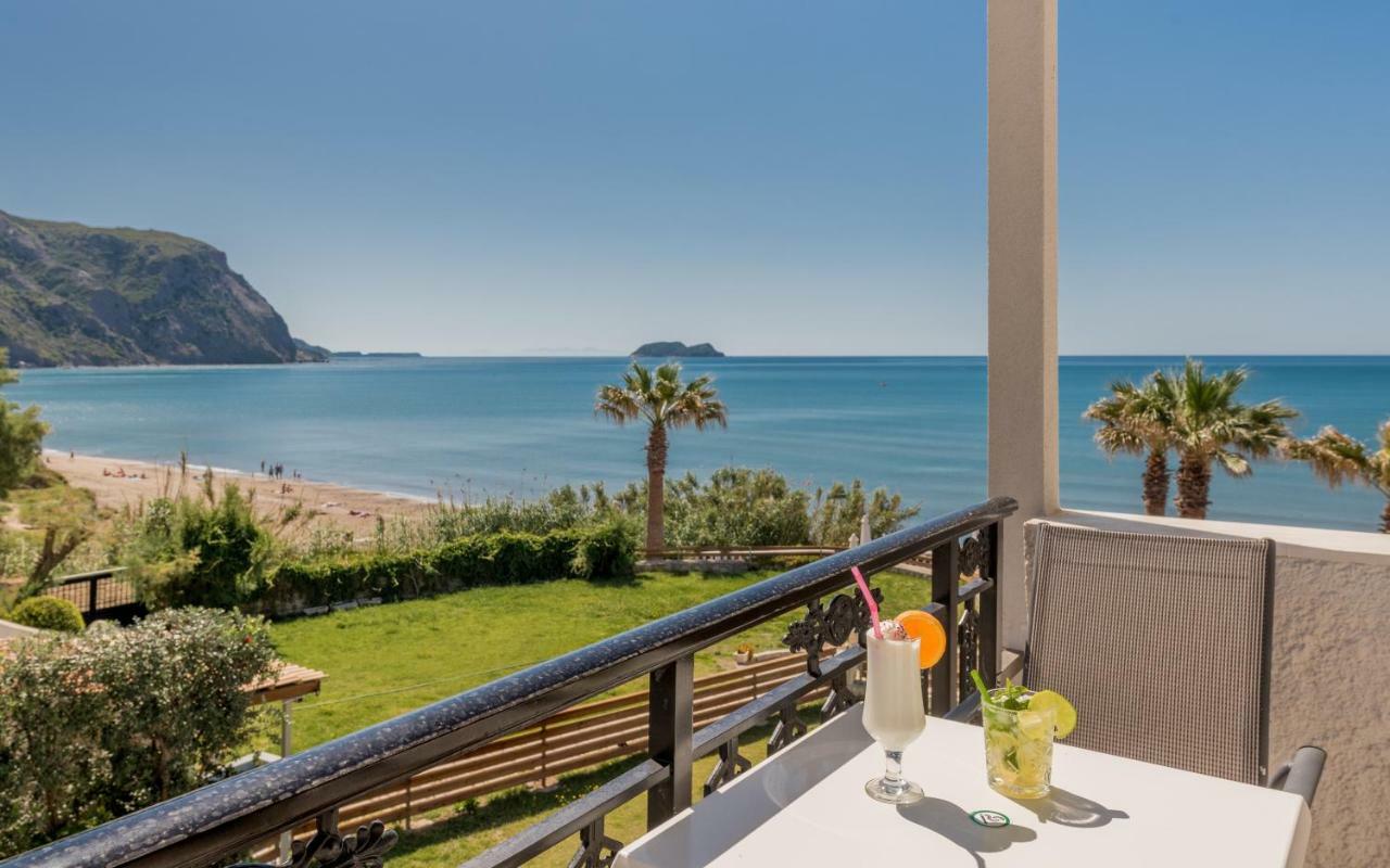 Kalamákion Crystal Beach Hotel מראה חיצוני תמונה