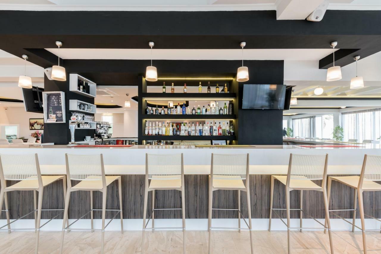 Kalamákion Crystal Beach Hotel מראה חיצוני תמונה