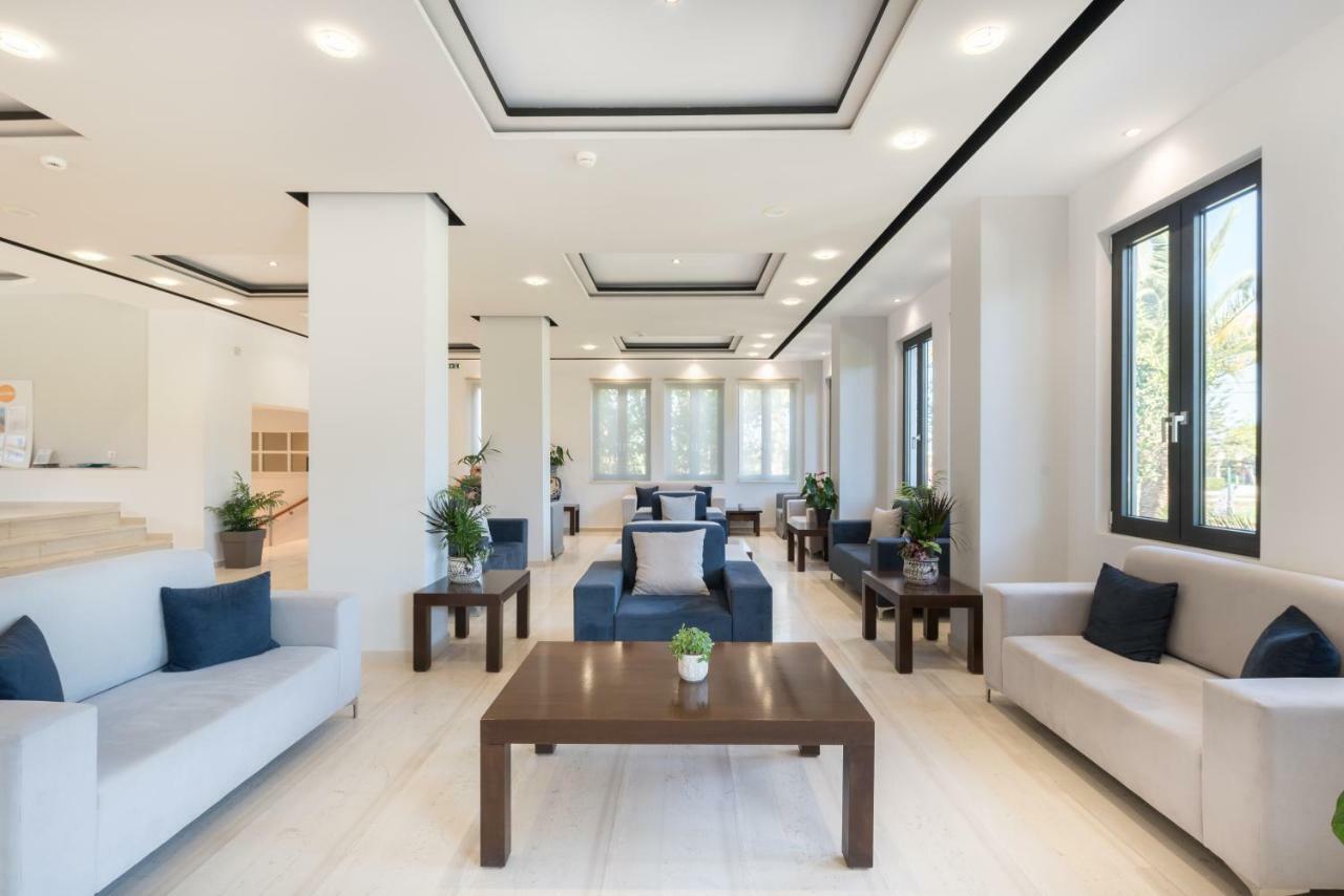 Kalamákion Crystal Beach Hotel מראה חיצוני תמונה