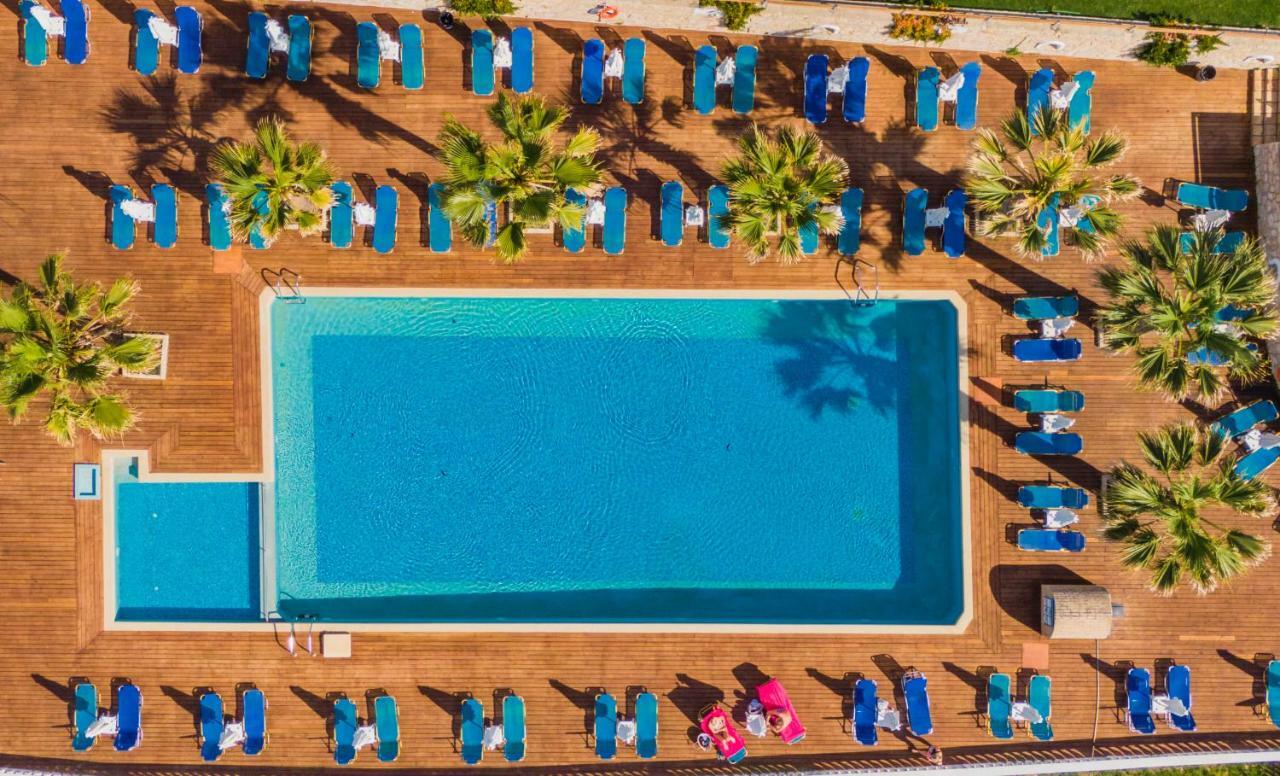 Kalamákion Crystal Beach Hotel מראה חיצוני תמונה